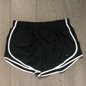 Nike Dri-Fit Shorts 
XL